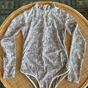 Acacia Ehukai in lily